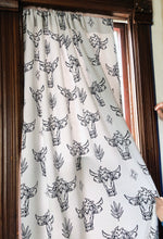Load image into Gallery viewer, Cowdy - Curtain
